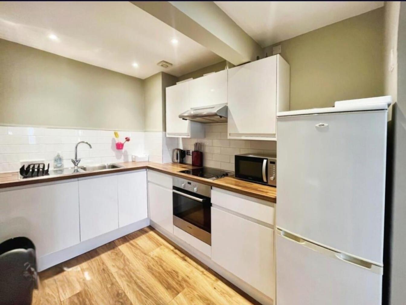Stones Throw From The Beach - Stunning Sea View Portsmouth Exterior foto